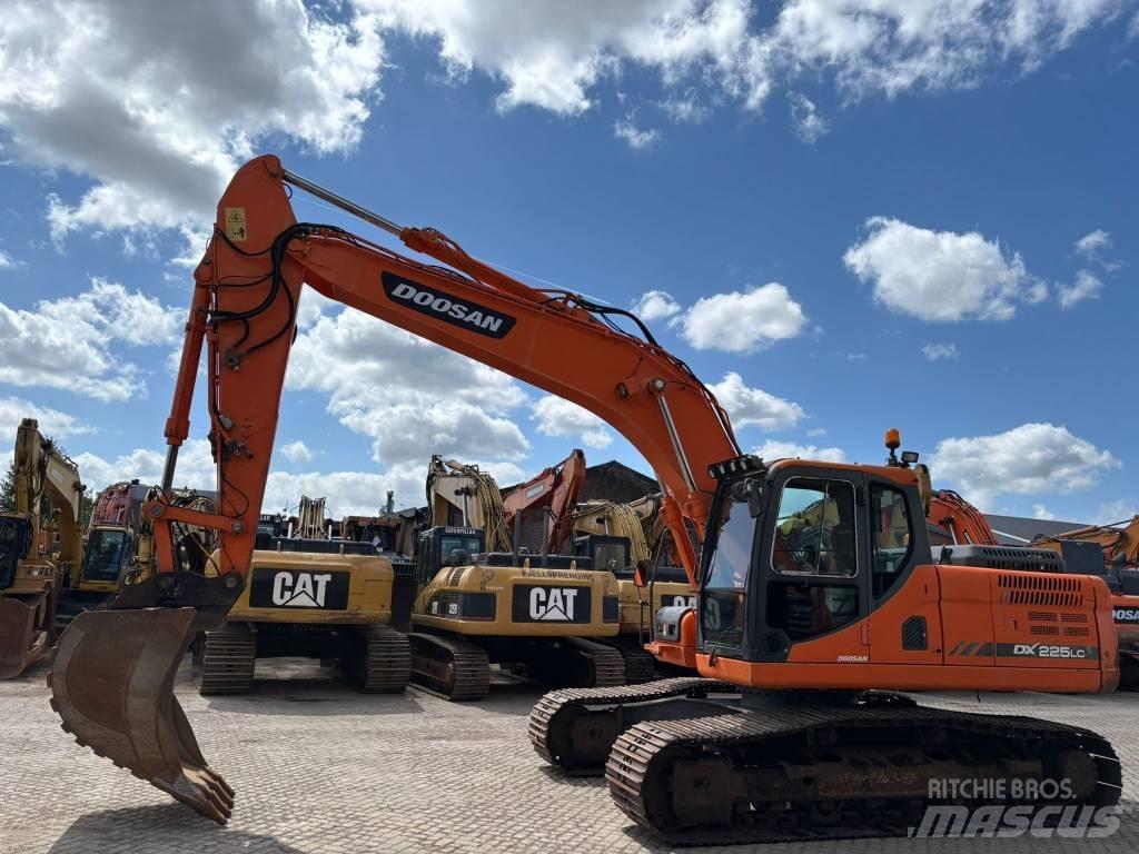 Doosan DX 225 LC-3 Pelle sur chenilles