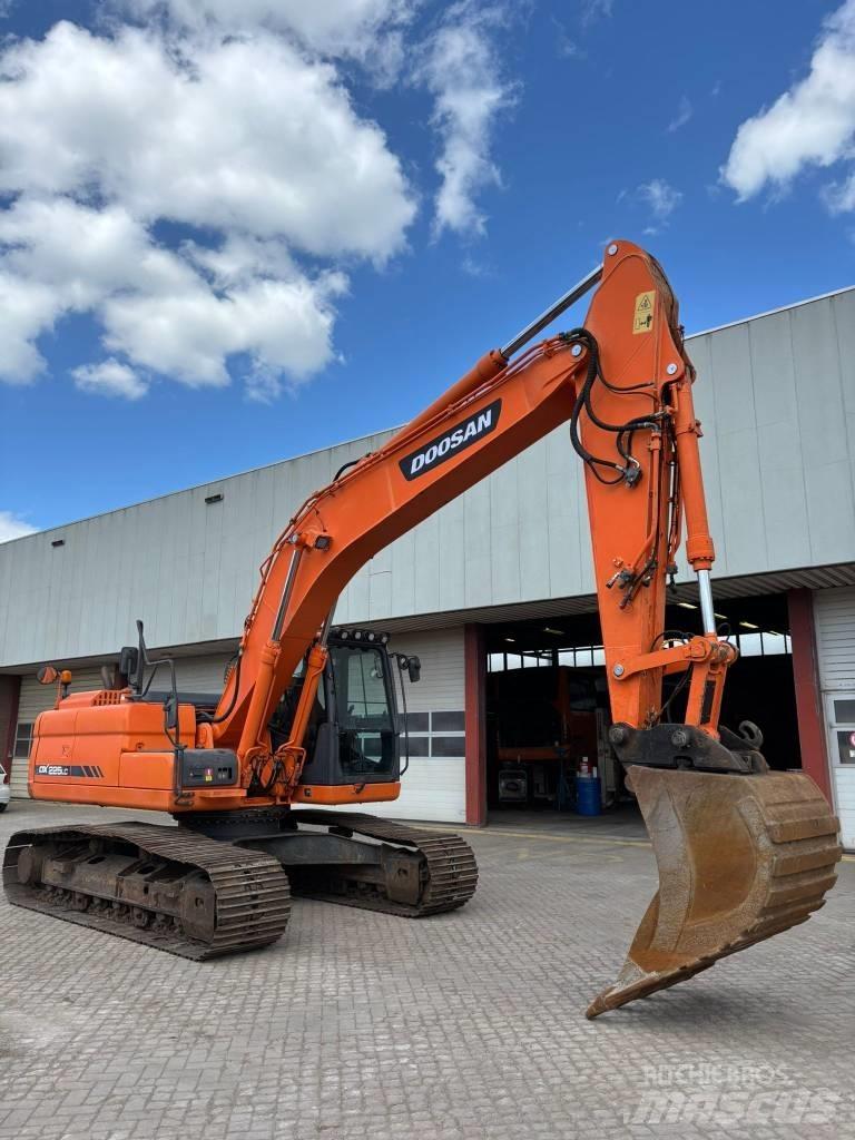 Doosan DX 225 LC-3 Pelle sur chenilles