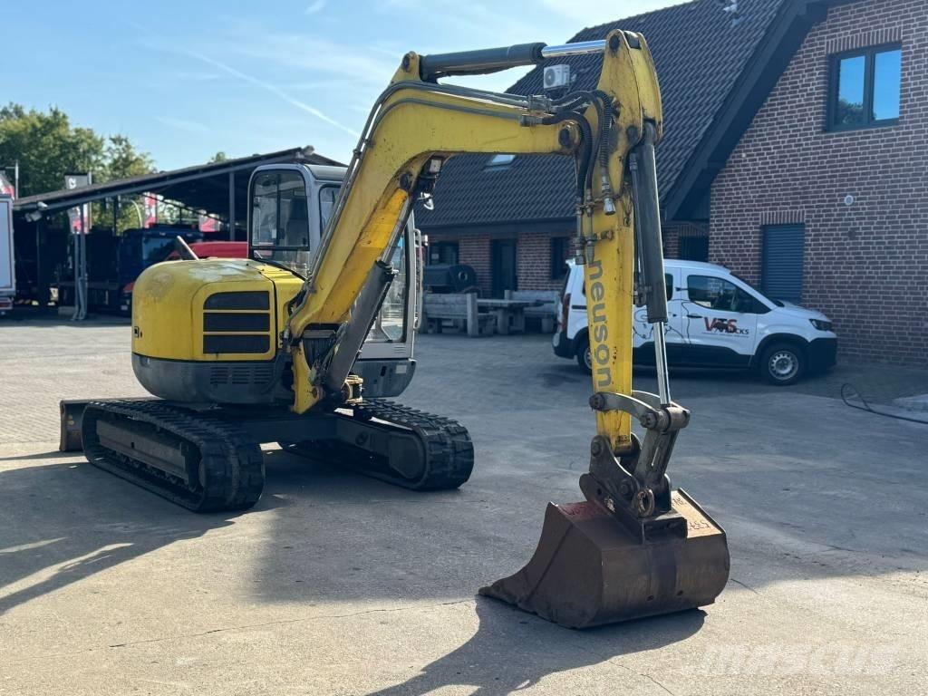 Neuson 75 Z 3 Mini pelle 7t-12t