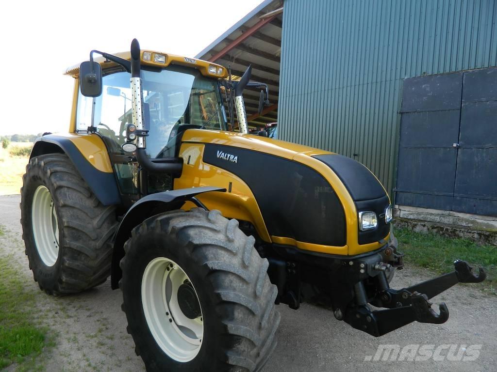 Valtra T 140 Tracteur