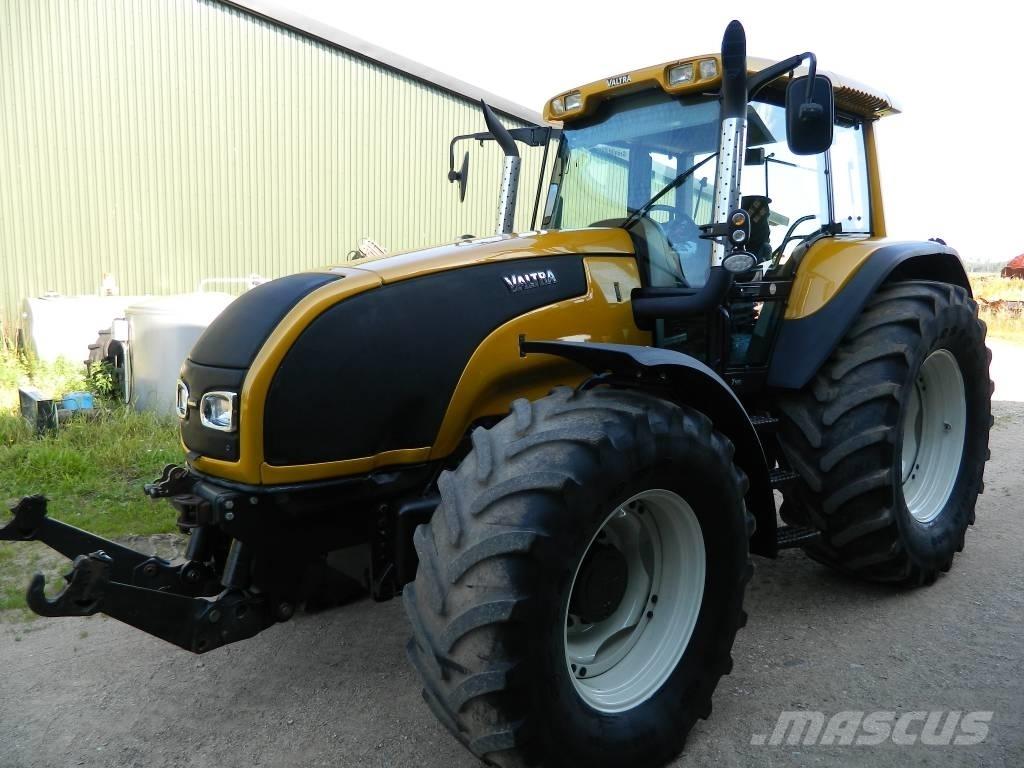 Valtra T 140 Tracteur