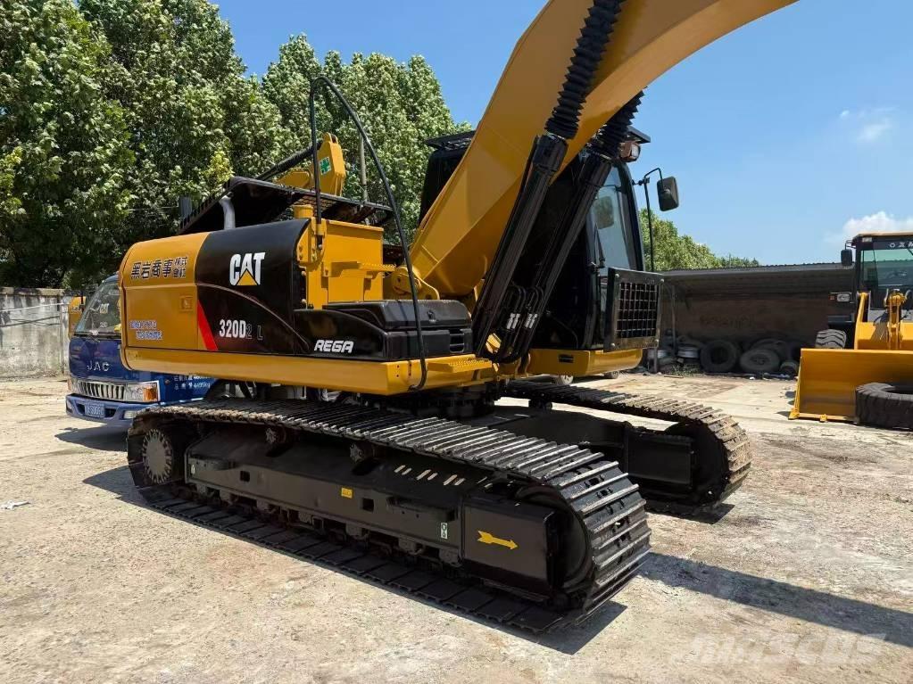 CAT 320 D Pelle sur chenilles