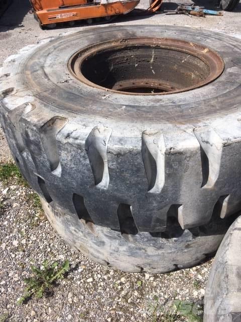 Bridgestone v Chargeuse sur pneus