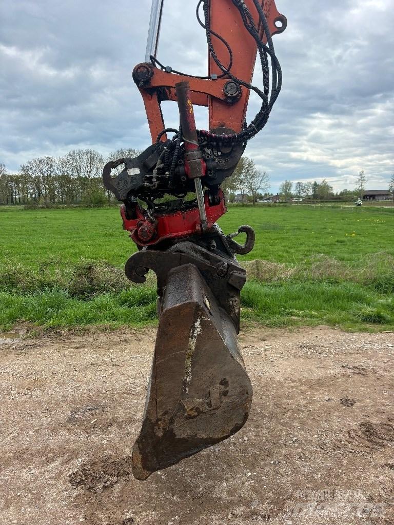 Hitachi ZX 140 W T-3 Pelle sur pneus