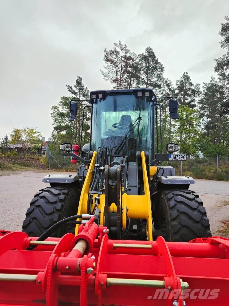 New Holland W 110 D Chargeuse sur pneus