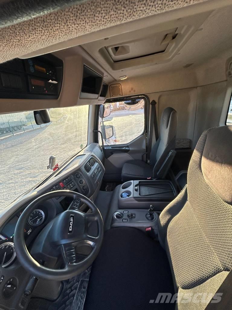 DAF LF 320 FA Camion porte container