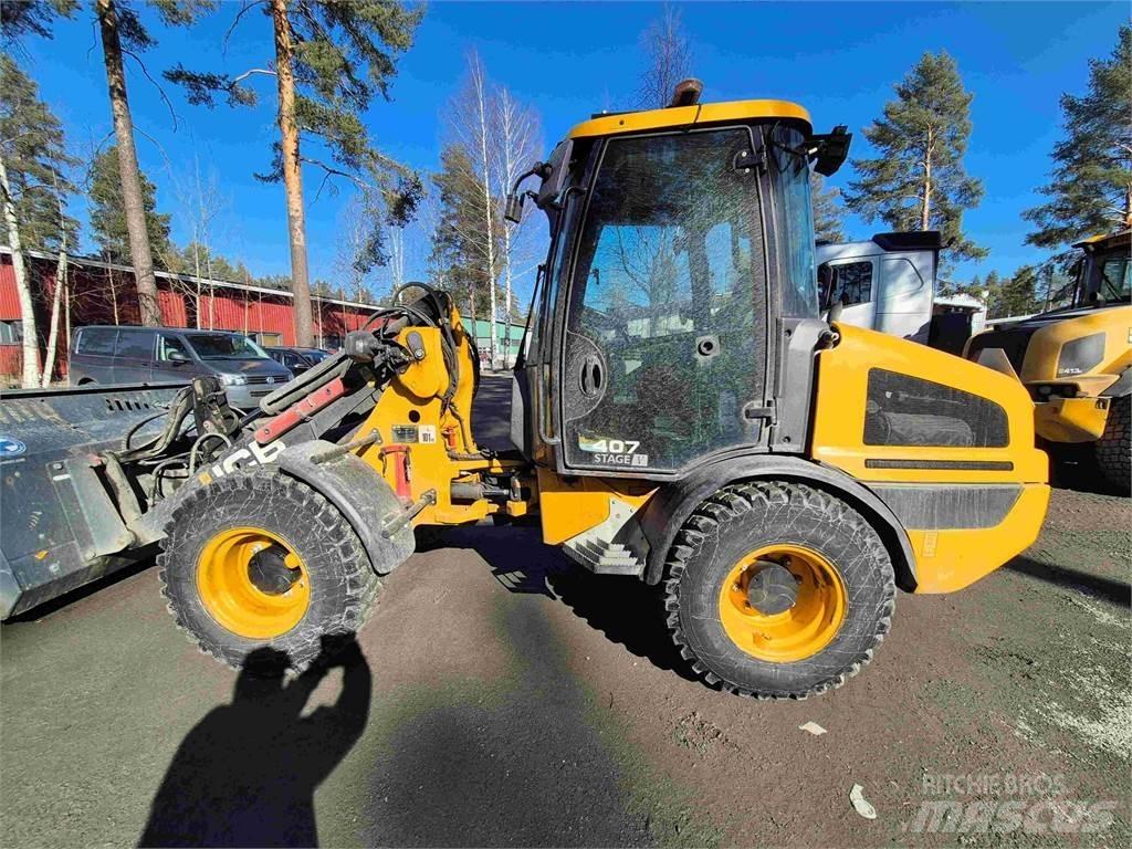 JCB 407 Chargeuse sur pneus