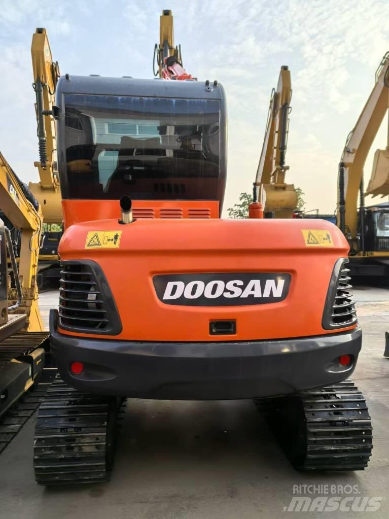 Doosan DX60-9C Mini pelle < 7t