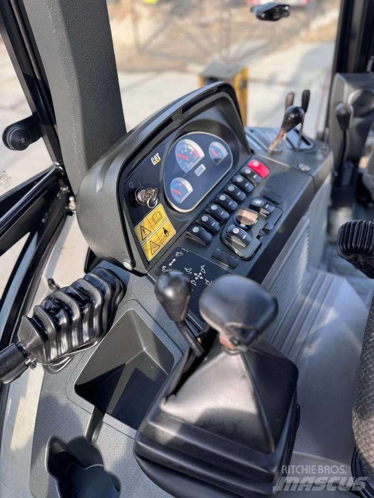 CAT 428 E Tractopelle