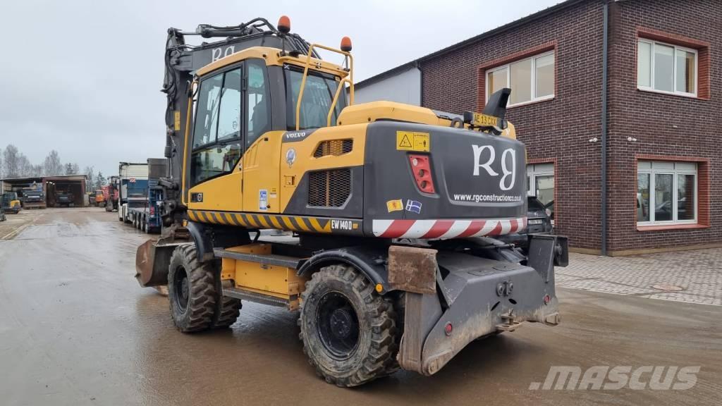 Volvo EW 140 D Pelle sur pneus