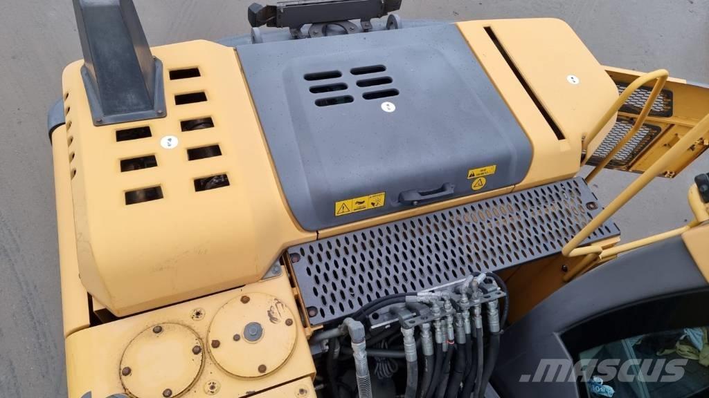 Volvo EW 140 D Pelle sur pneus