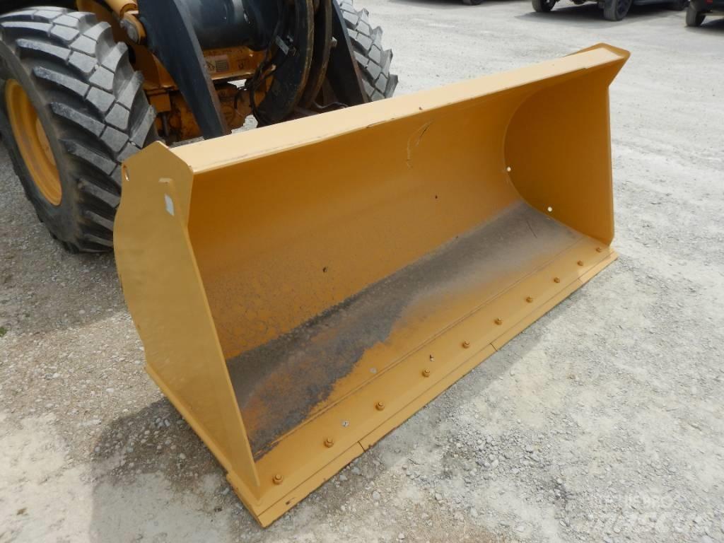 John Deere 244K Chargeuse sur pneus