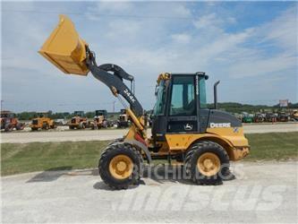 John Deere 244K Chargeuse sur pneus