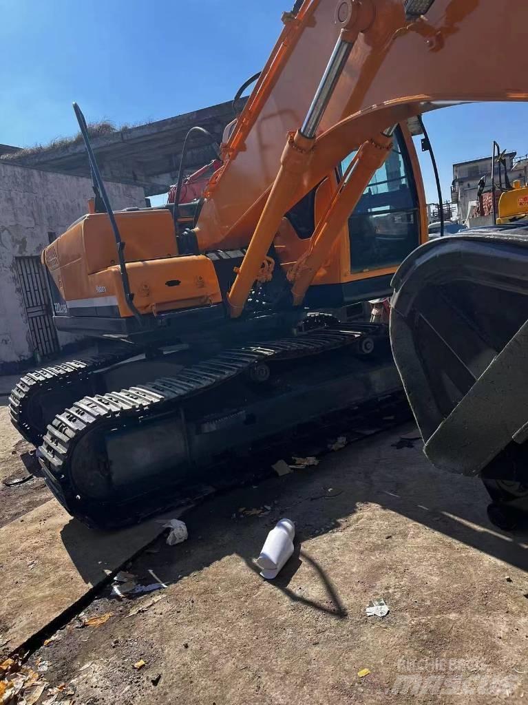 Hyundai 220 LC-9 Pelle sur chenilles