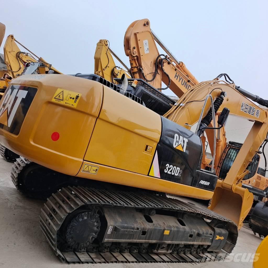 CAT 320 D2L Pelle sur chenilles