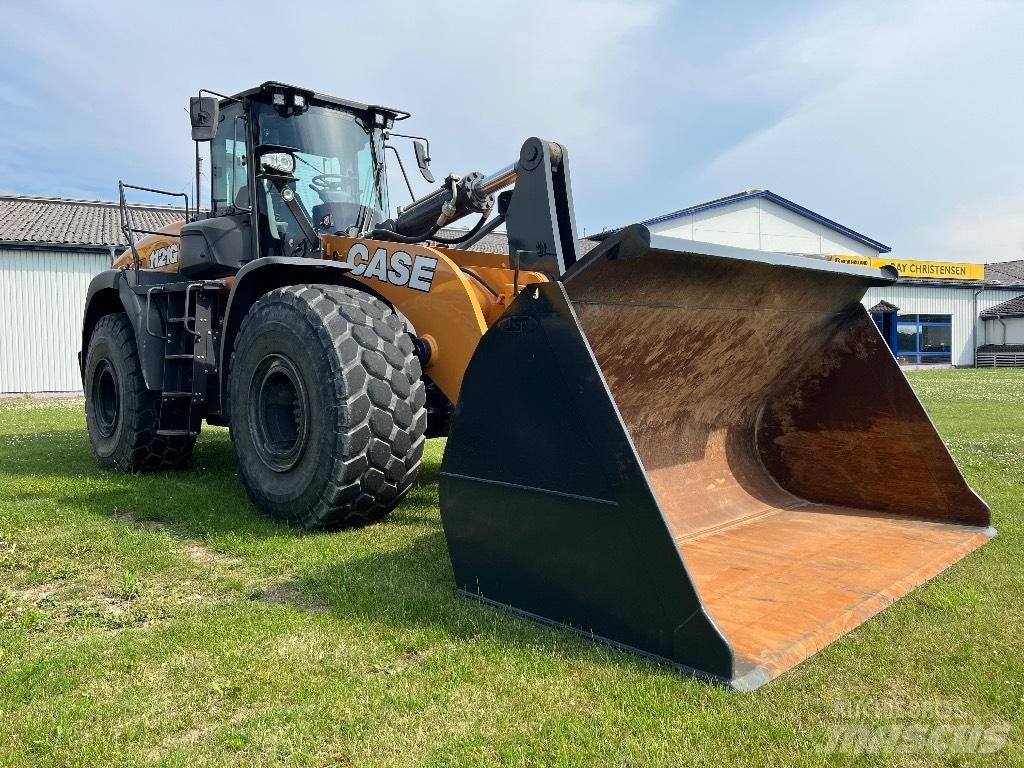 CASE 1121 G Z-Bar Chargeuse sur pneus