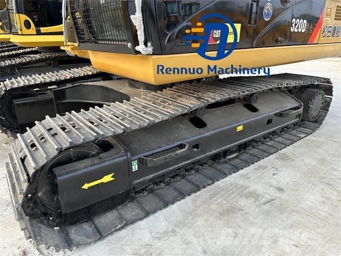 CAT 320 D2L Pelle sur chenilles