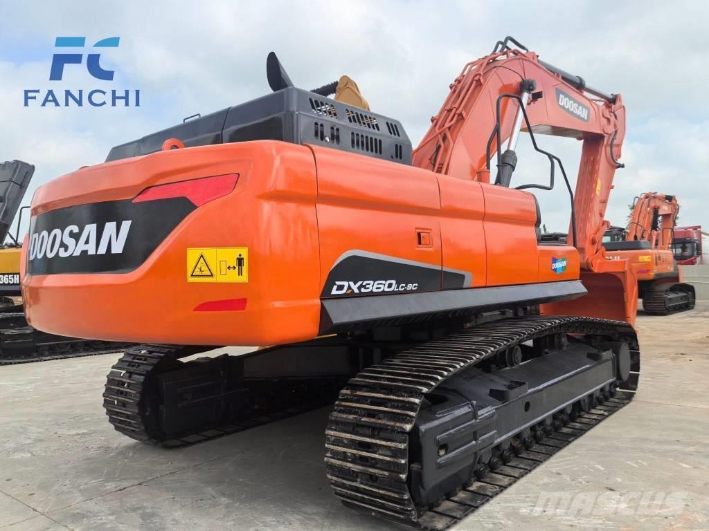 Doosan DX 360 LC Pelle sur chenilles