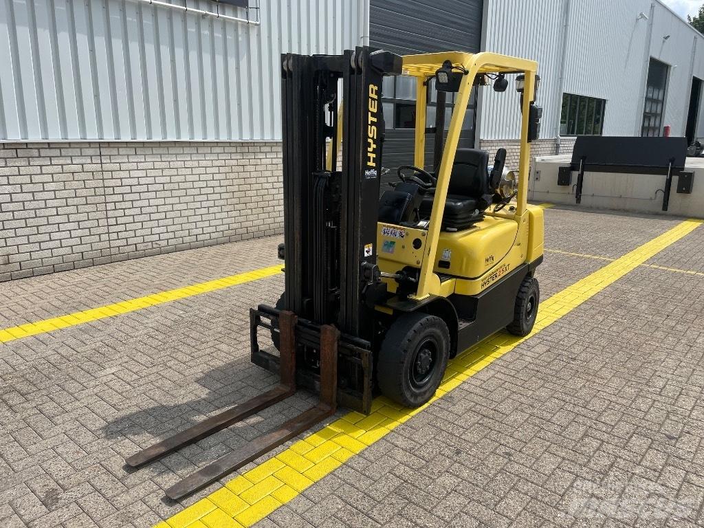 Hyster H 2.5 XT Chariots GPL