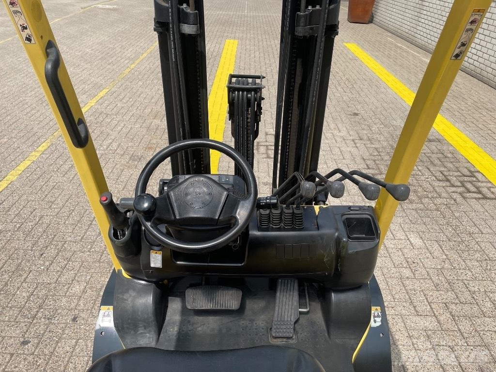 Hyster H 2.5 XT Chariots GPL