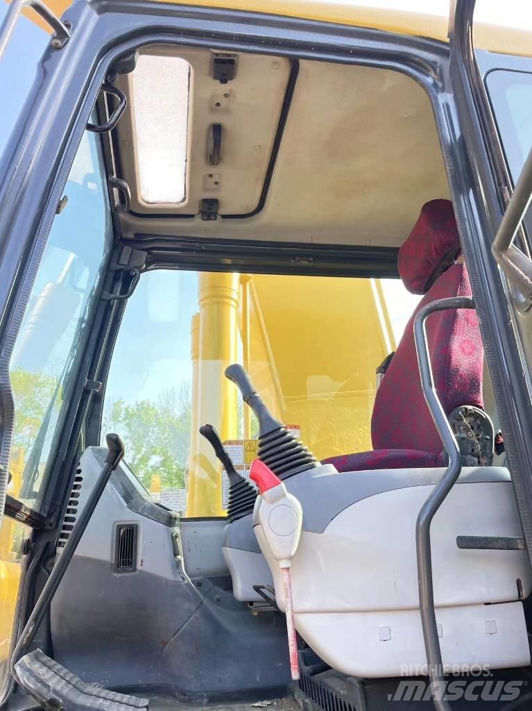 Komatsu PC 220-7 Pelle sur chenilles