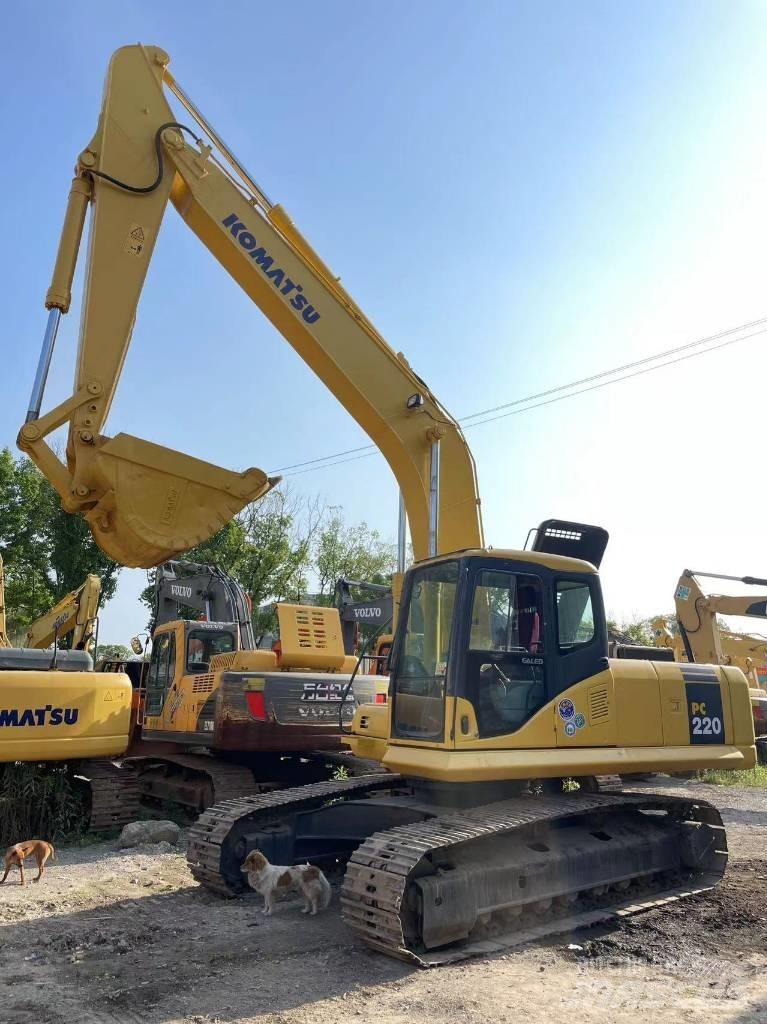 Komatsu PC 220-7 Pelle sur chenilles
