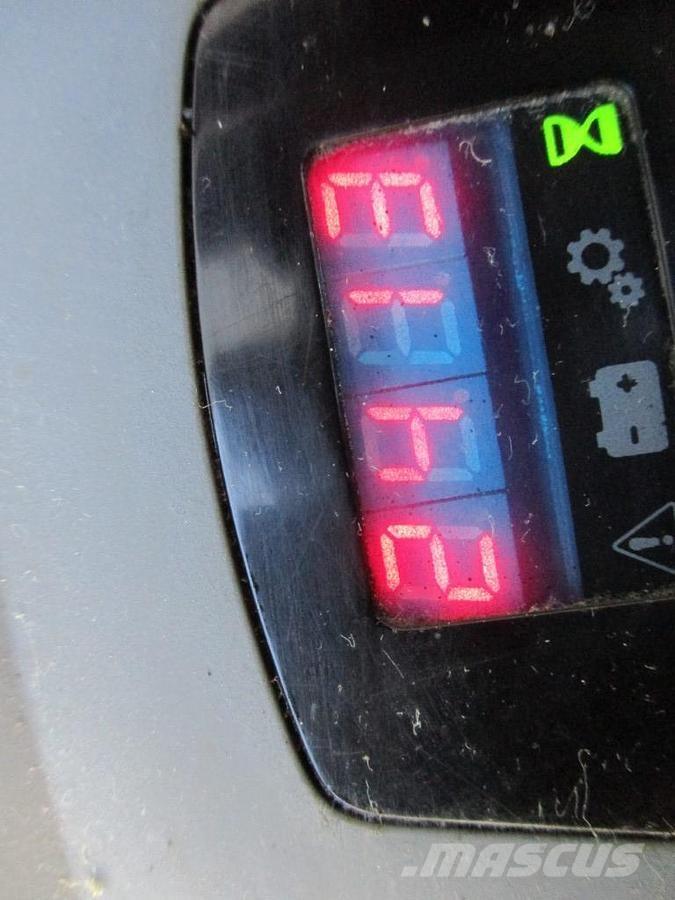 Toyota LPE250 Transpalette accompagnant porté debout