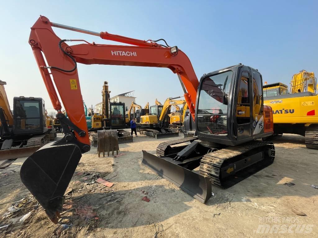 Hitachi ZX 75 Pelle sur chenilles