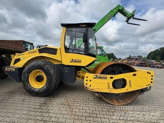 Bomag BW 213 D -5 Rouleaux monocylindre