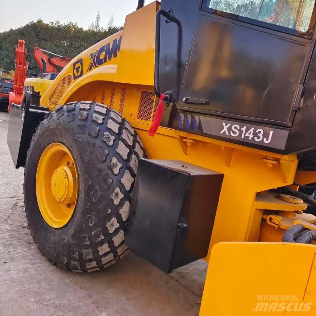XCMG XS 143J Rouleaux monocylindre