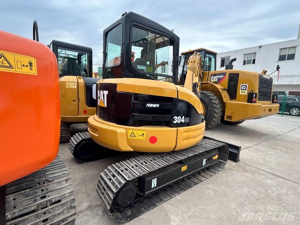 CAT 304 Pelle sur chenilles