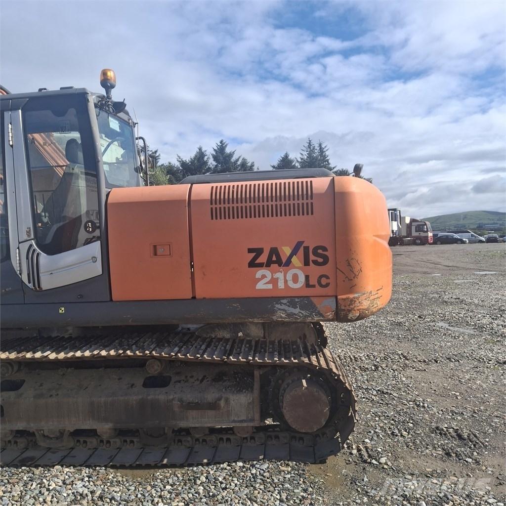 Hitachi ZX 210 LC-3 Pelle sur chenilles