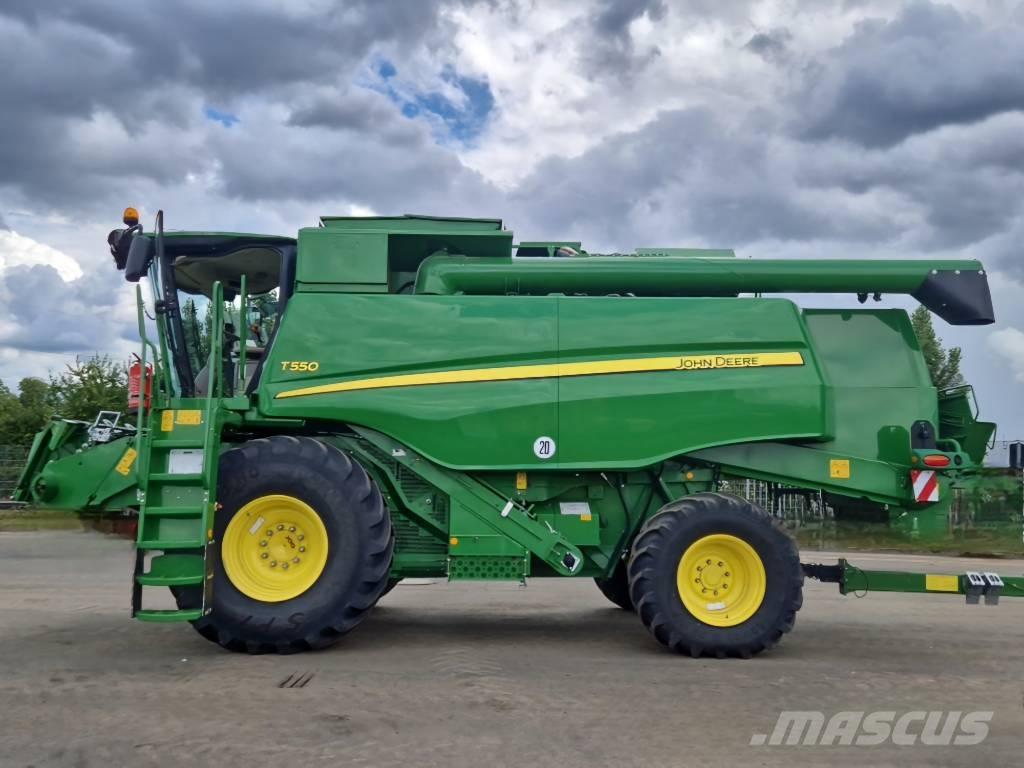 John Deere T 550 Moissonneuse batteuse