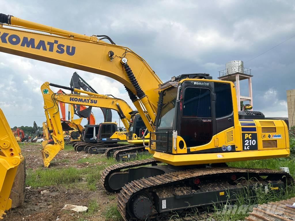 Komatsu PC 210-8 Pelle sur chenilles