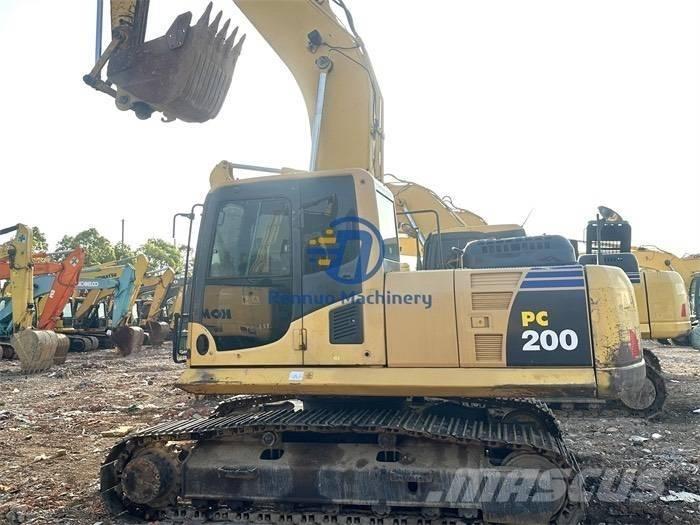 Komatsu PC200-8 Pelle sur chenilles