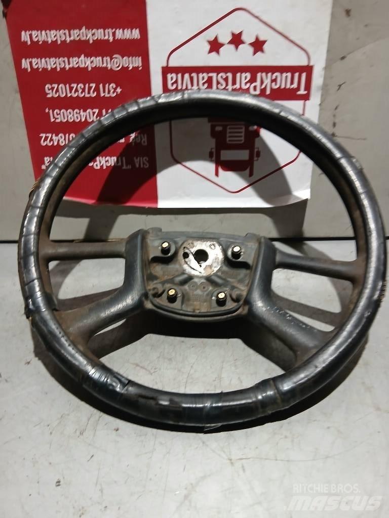 Scania R 440   1327026 Cabines