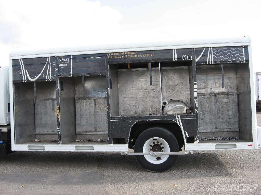 International 4300 Remorque de livraison de boisson