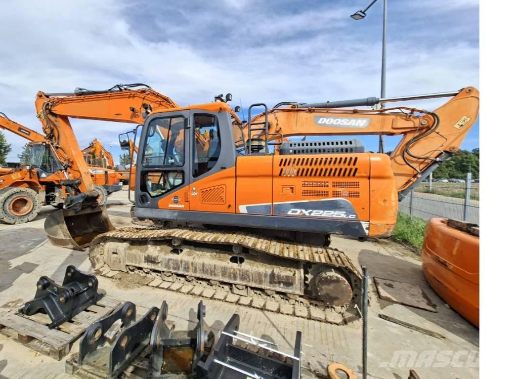 Doosan DX 225 LC-5 Pelle sur chenilles
