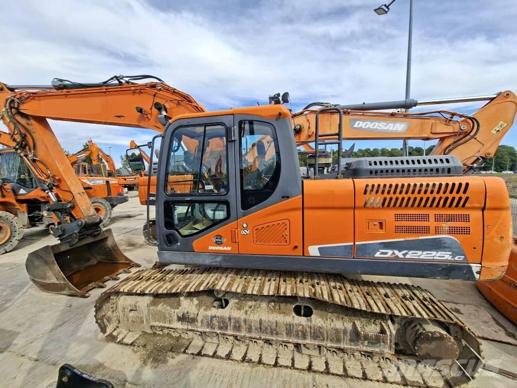 Doosan DX 225 LC-5 Pelle sur chenilles