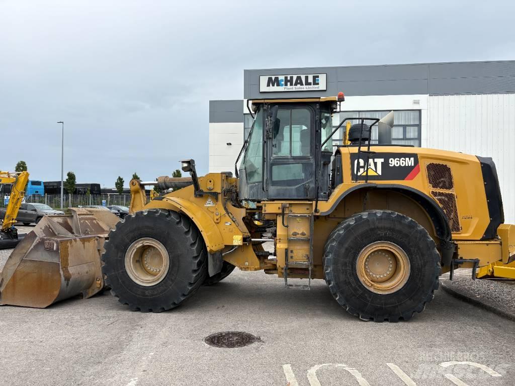 CAT 966M Chargeuse sur pneus