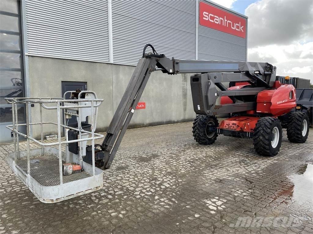 Manitou 200ATJ RC Nacelles articulées
