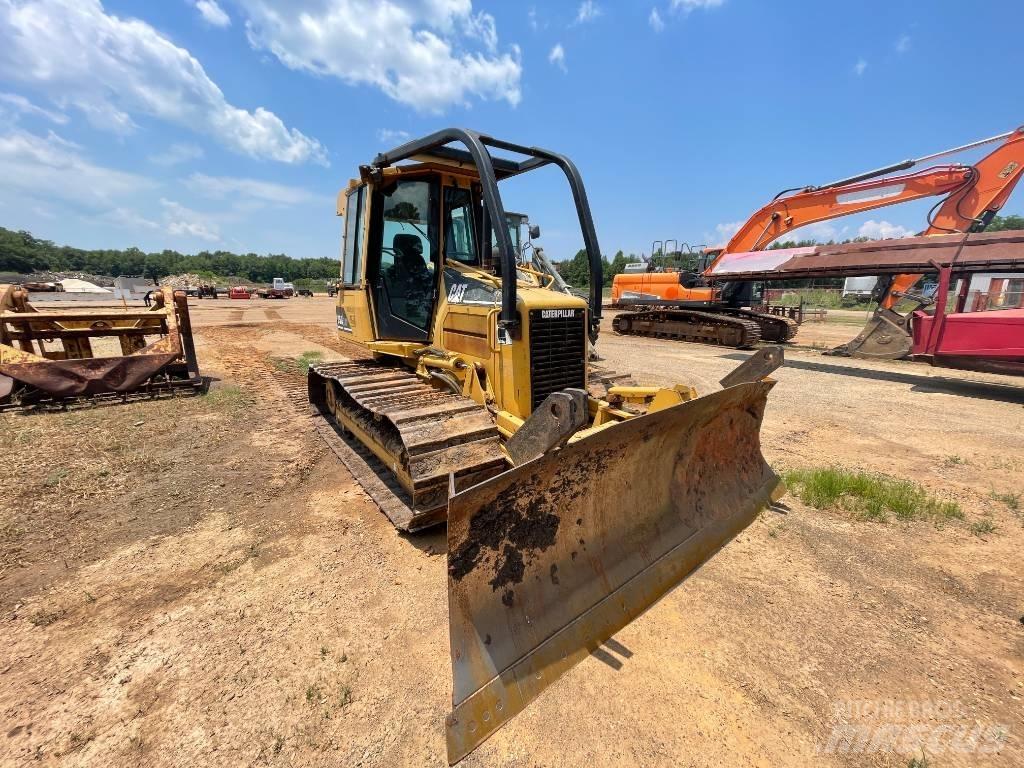 CAT D 5 LGP Bouteurs sur chenilles
