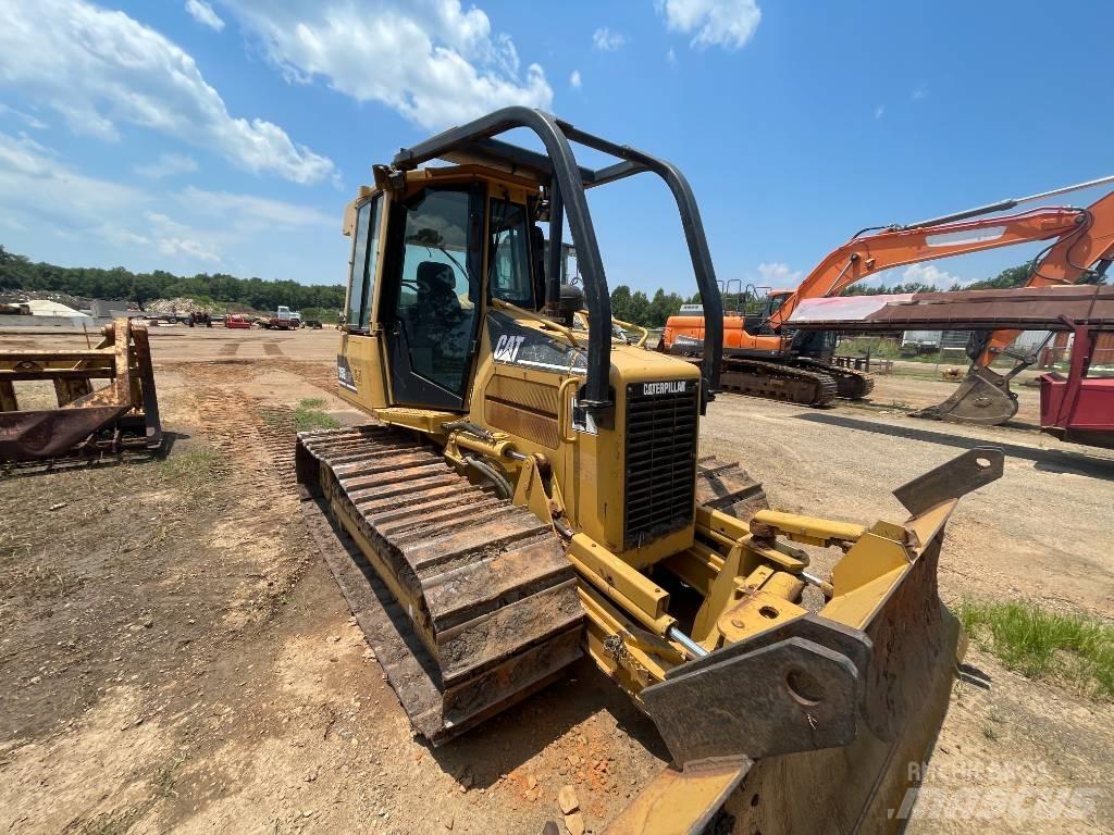 CAT D 5 LGP Bouteurs sur chenilles