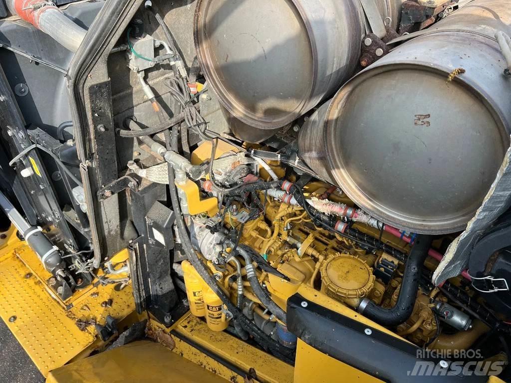 CAT 966M Chargeuse sur pneus