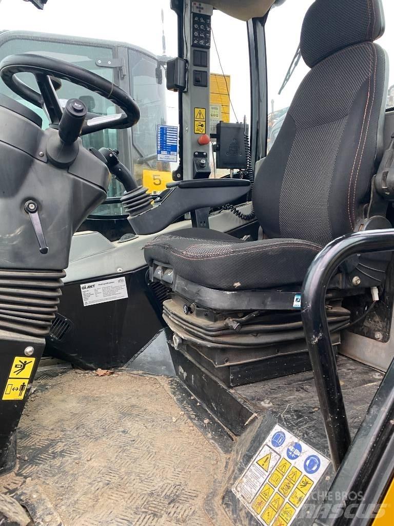 GiANT V 761 T Mini chargeuse