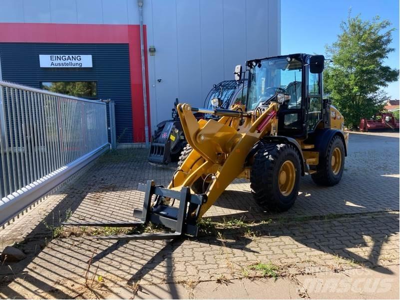 CAT 908 HL Chargeuse sur pneus