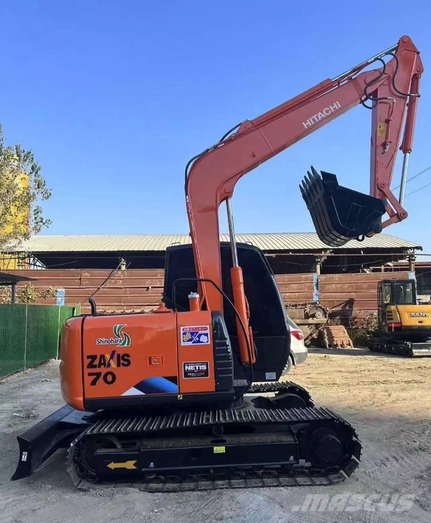 Hitachi 70 Mini pelle < 7t