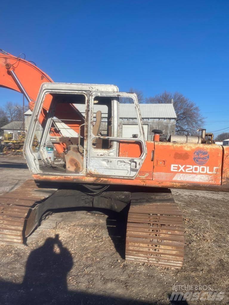Hitachi EX 200 LC-1 Pelle sur chenilles