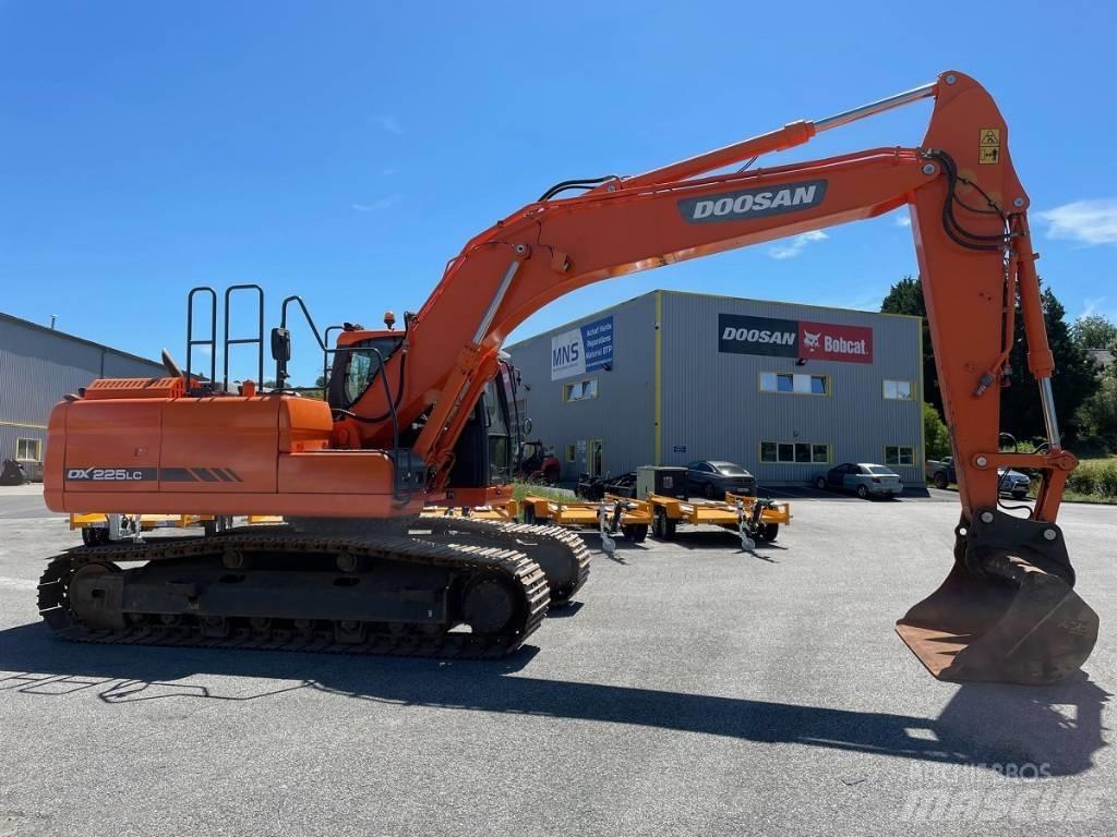 Doosan DX 225 LC-3 Pelle sur chenilles