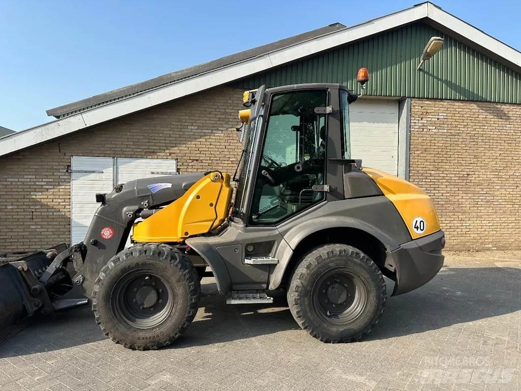 Mecalac AS900 Chargeuse sur pneus